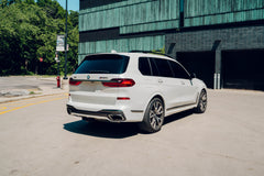 BMW X7 M50i